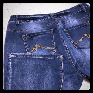 Max Denim modern boot cut jeans